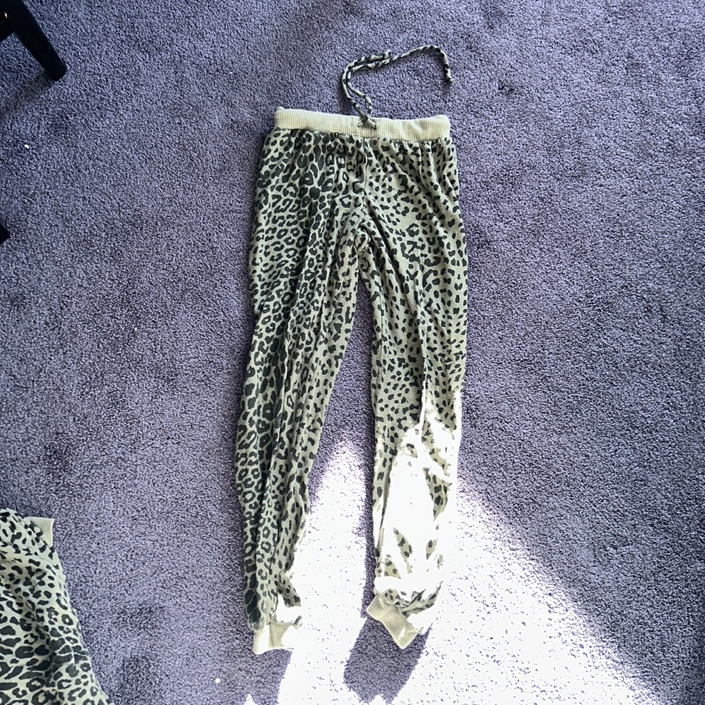 Chaser matching set hoodie size XS and jogger size S - Picture 5 of 7